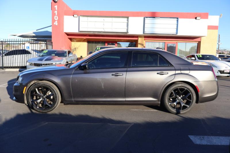 Chrysler 300 Touring 2022