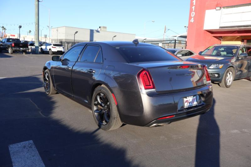 Chrysler 300 Touring 2022