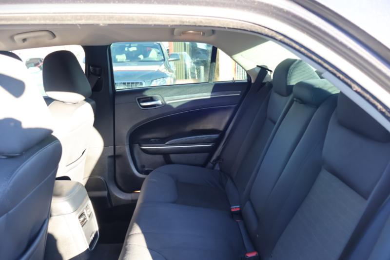 Chrysler 300 Touring 2022