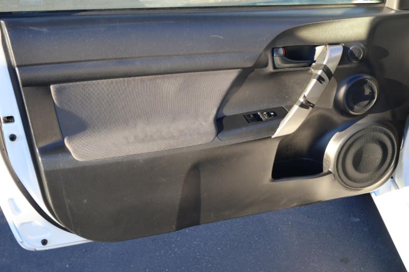 Scion tC Sports Coupe 6-Spd AT 2014