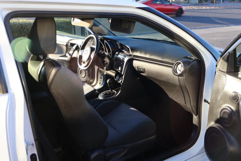 Scion tC Sports Coupe 6-Spd AT 2014