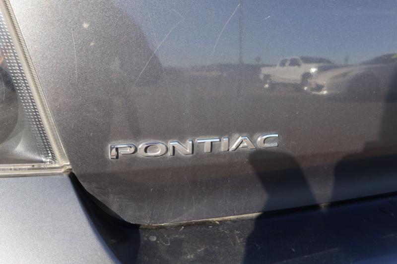 Pontiac Vibe 4dr HB FWD 2009