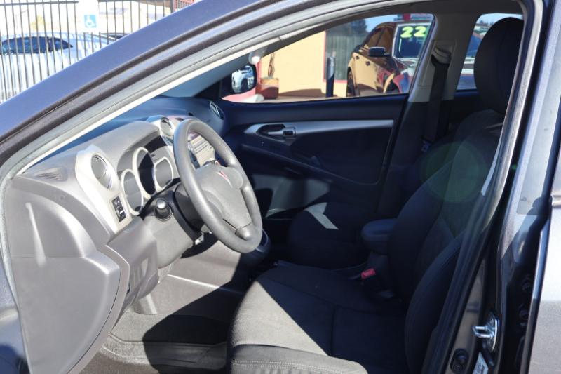 Pontiac Vibe 4dr HB FWD 2009