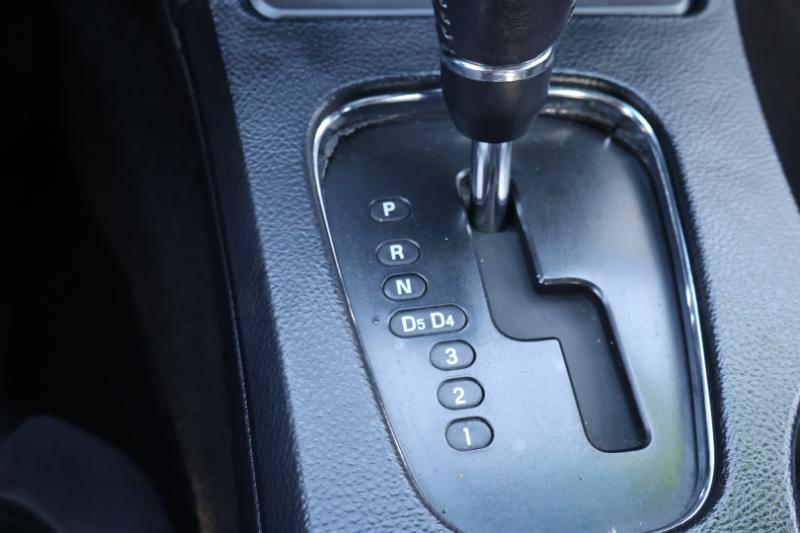 Ford Thunderbird Deluxe 2004