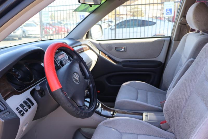 Toyota Highlander Limited 2003