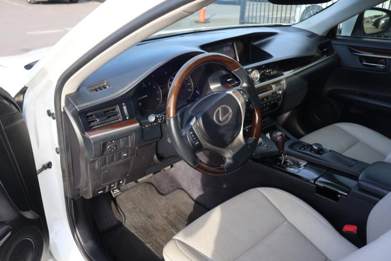 Lexus ES 350 Sedan 2014