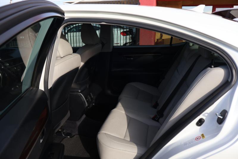 Lexus ES 350 Sedan 2014