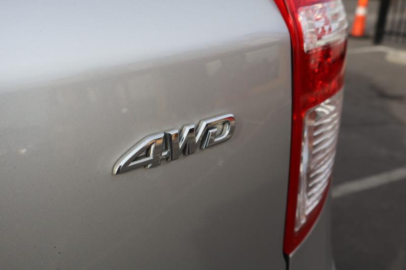 Toyota RAV4 Sport V6 4WD 2011