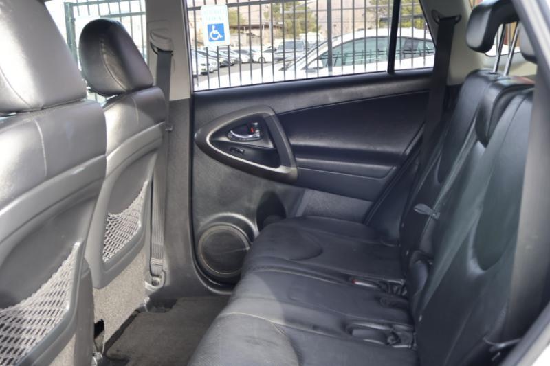 Toyota RAV4 Sport V6 4WD 2011