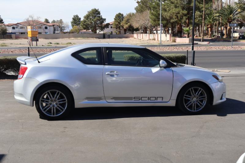 Scion tC Sports Coupe 6-Spd AT 2012