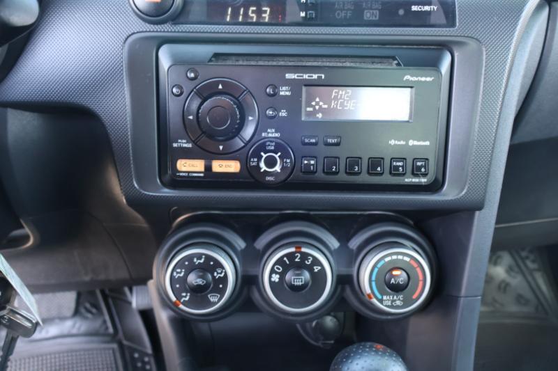 Scion tC Sports Coupe 6-Spd AT 2012