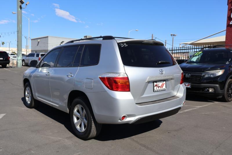 Toyota Highlander Base 2WD I4 2010