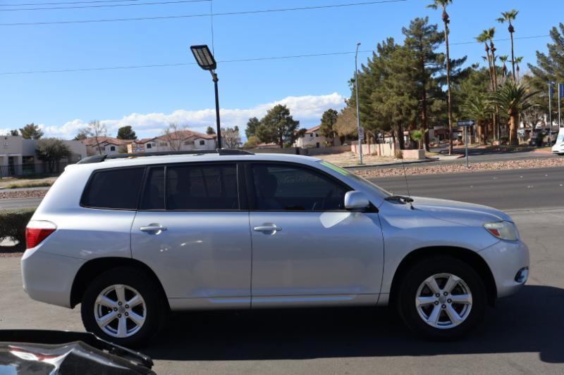 Toyota Highlander Base 2WD I4 2010
