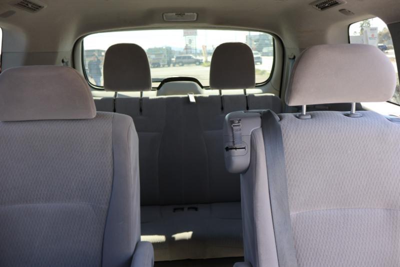 Toyota Highlander Base 2WD I4 2010