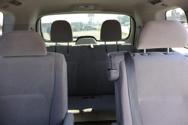 Toyota Highlander Base 2WD I4 2010