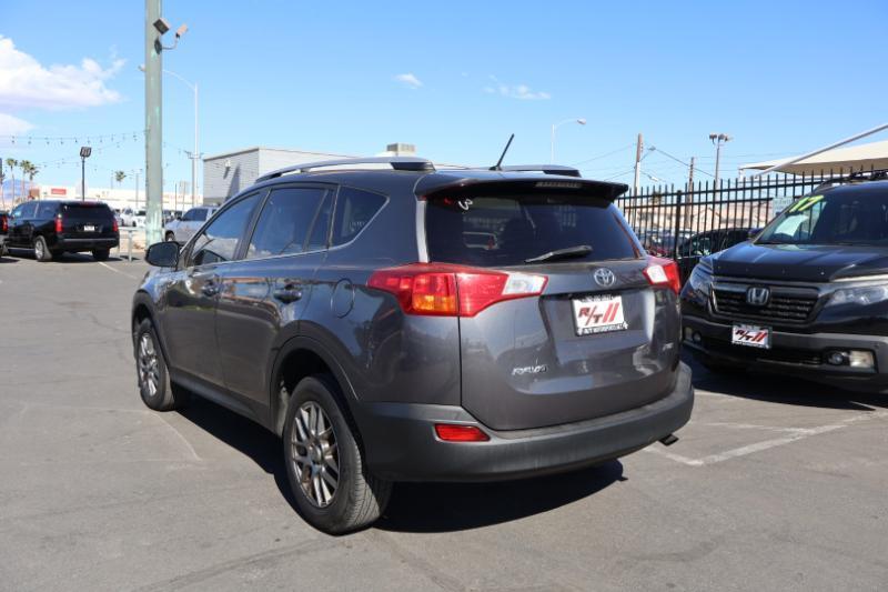Toyota RAV4 2WD 2013