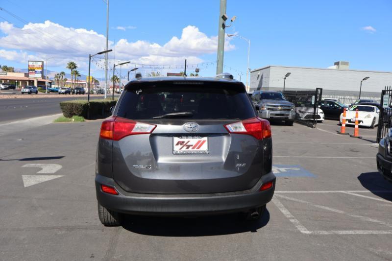 Toyota RAV4 2WD 2013