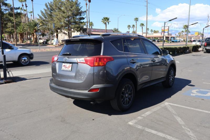 Toyota RAV4 2WD 2013