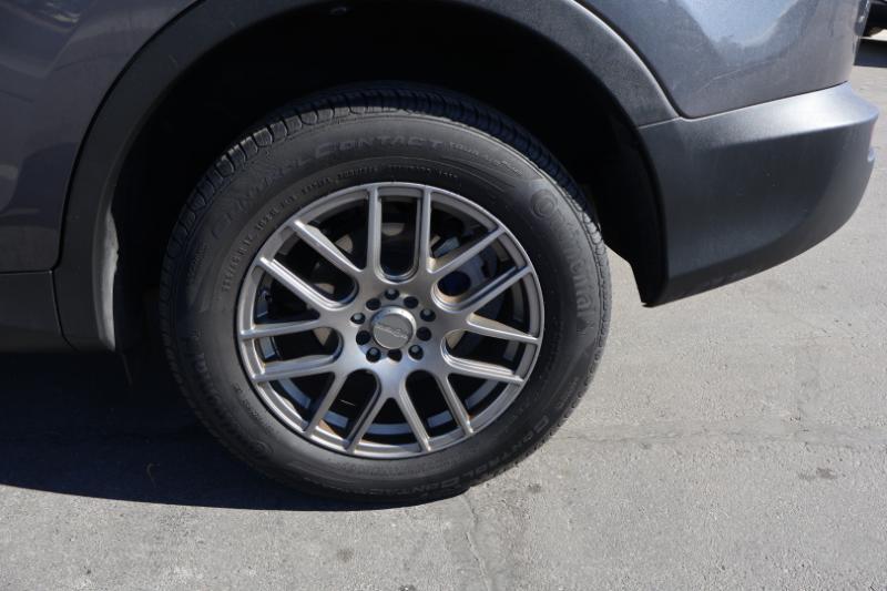 Toyota RAV4 2WD 2013