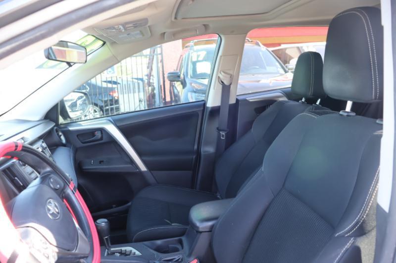 Toyota RAV4 2WD 2013