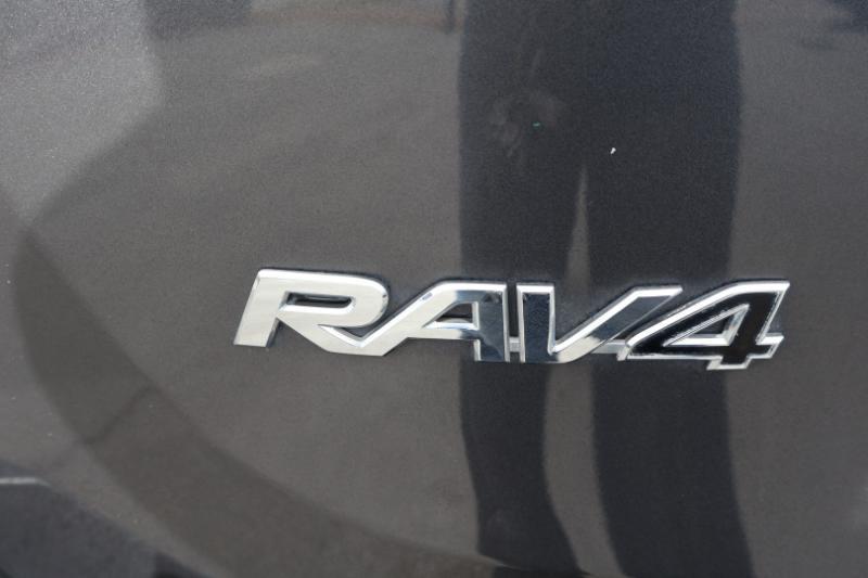 Toyota RAV4 XLE FWD 2015