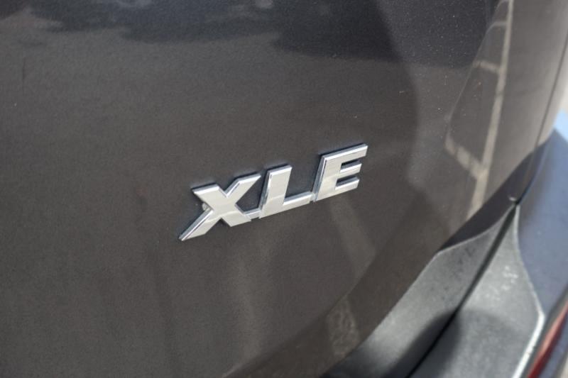 Toyota RAV4 XLE FWD 2015