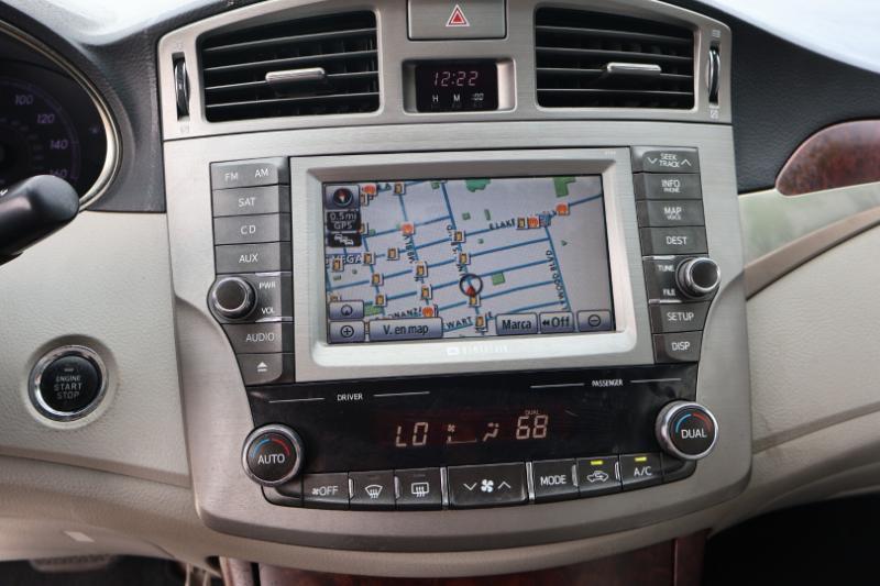 Toyota Avalon Base 2011