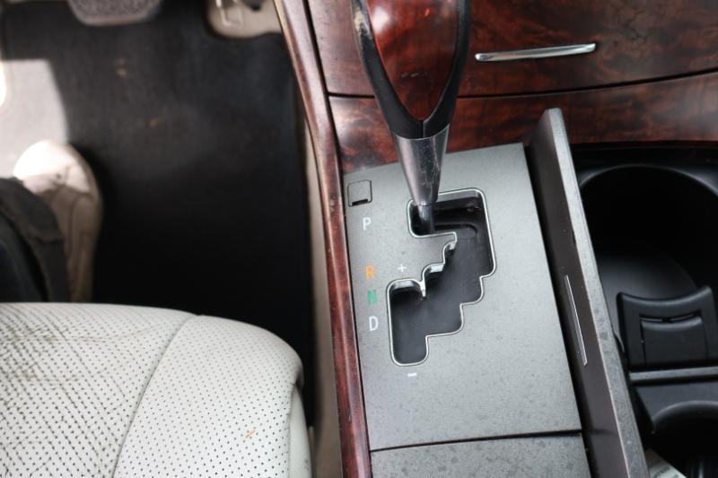 Toyota Avalon Base 2011