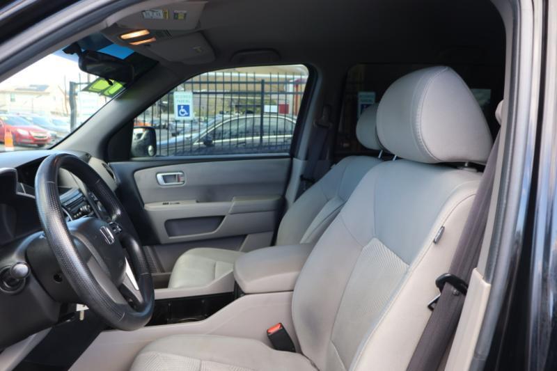 Honda Pilot LX 2WD 5-Spd AT 2012