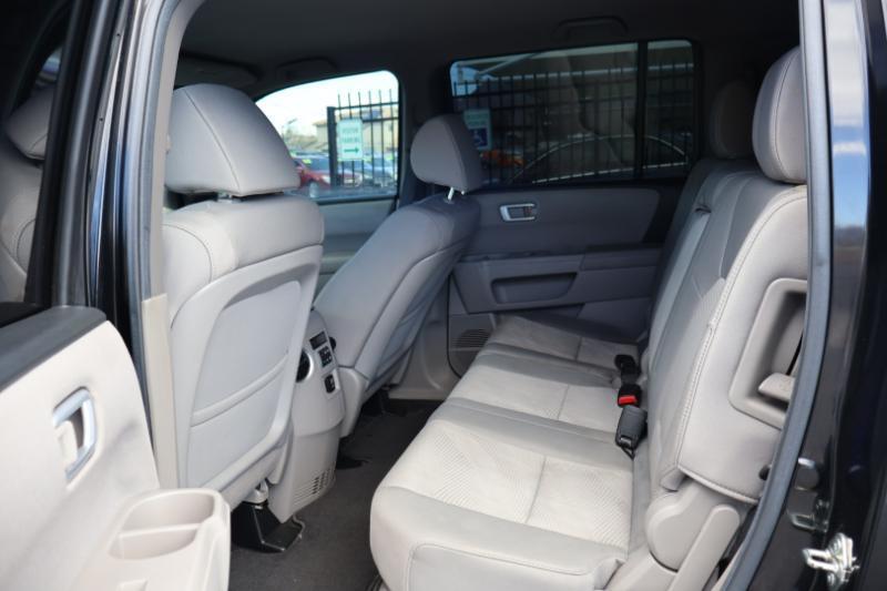 Honda Pilot LX 2WD 5-Spd AT 2012