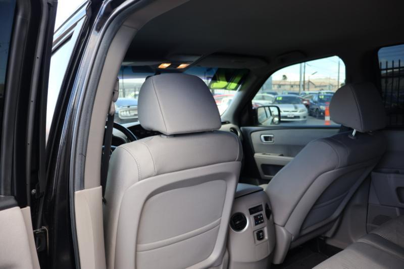 Honda Pilot LX 2WD 5-Spd AT 2012