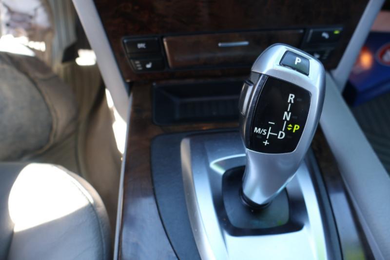 BMW 5-Series Sport Wagon 535xi 2008