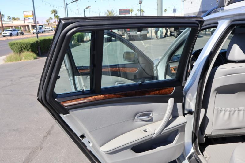 BMW 5-Series Sport Wagon 535xi 2008