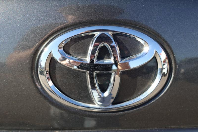 Toyota Corolla 4dr Sdn Base Auto 2009