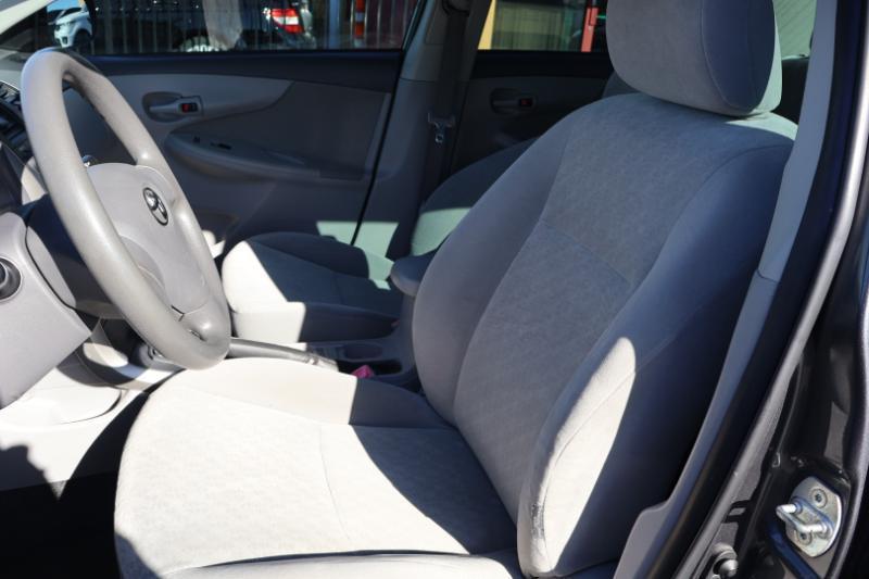 Toyota Corolla 4dr Sdn Base Auto 2009