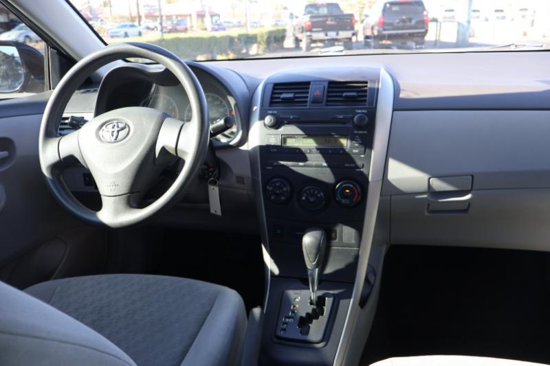 Toyota Corolla 4dr Sdn Base Auto 2009
