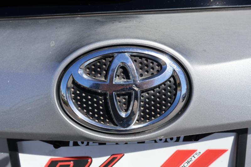 Toyota RAV4 Limited FWD 2017