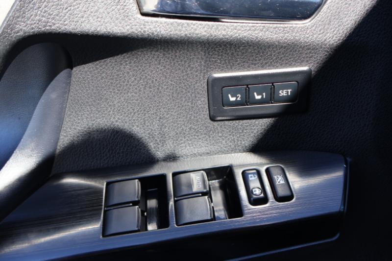 Toyota RAV4 Limited FWD 2017