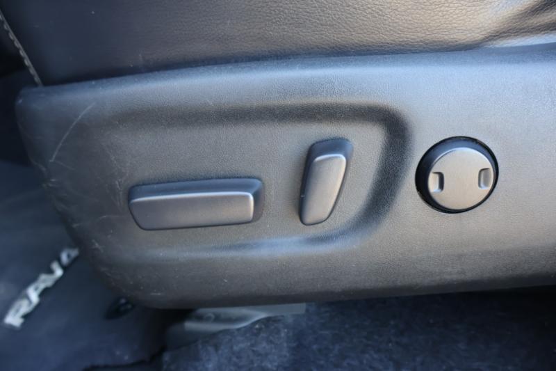 Toyota RAV4 Limited FWD 2017