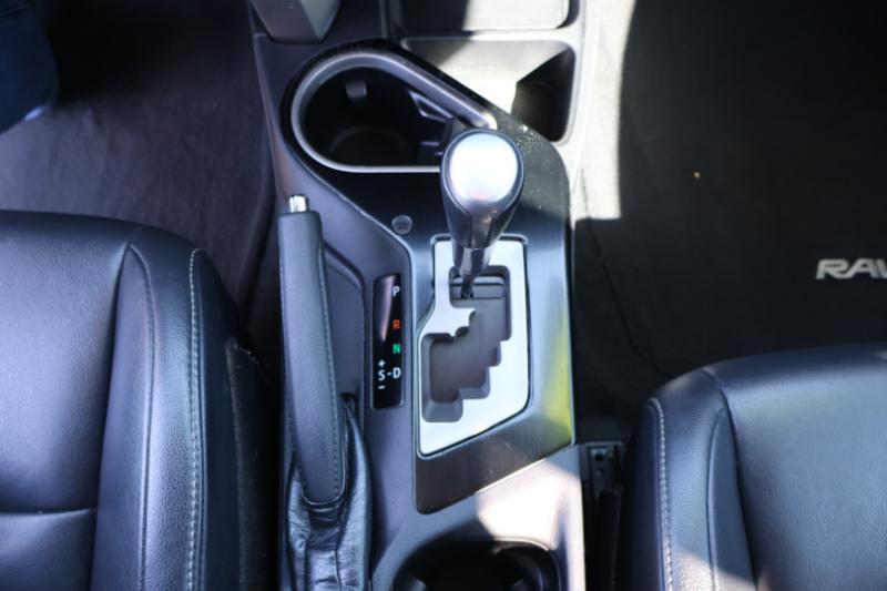 Toyota RAV4 Limited FWD 2017