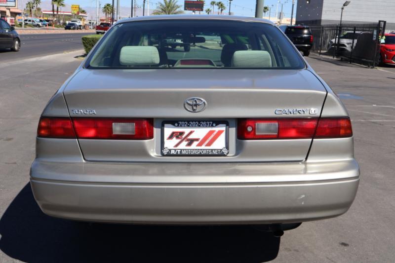 Toyota Camry CE 1997