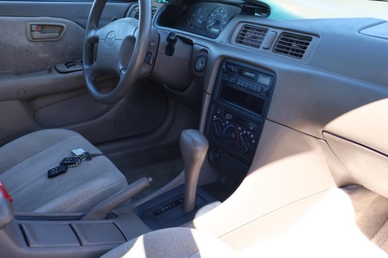Toyota Camry CE 1997