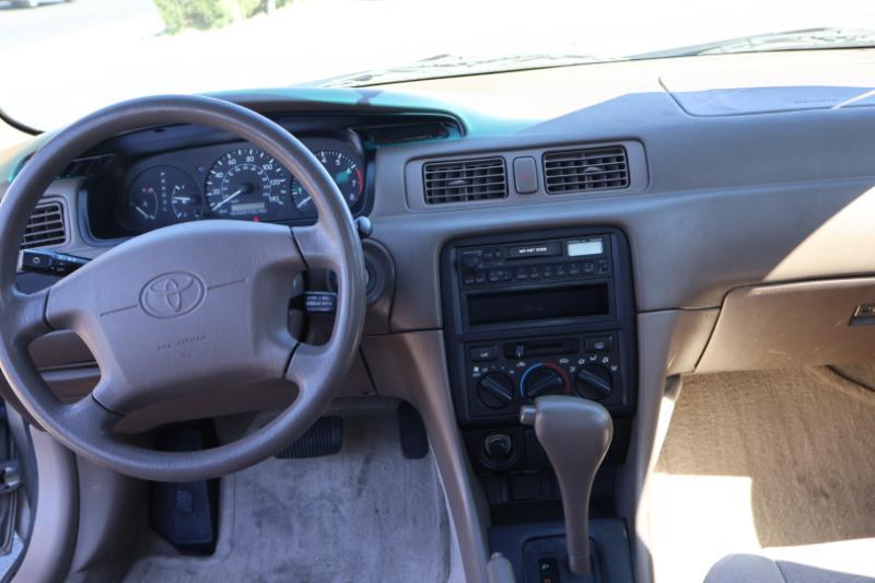 Toyota Camry CE 1997