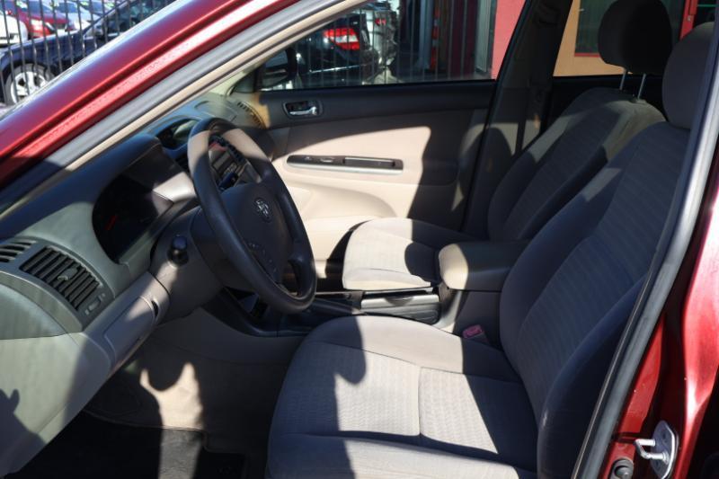 Toyota Camry LE 2005