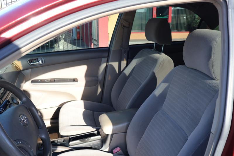 Toyota Camry LE 2005