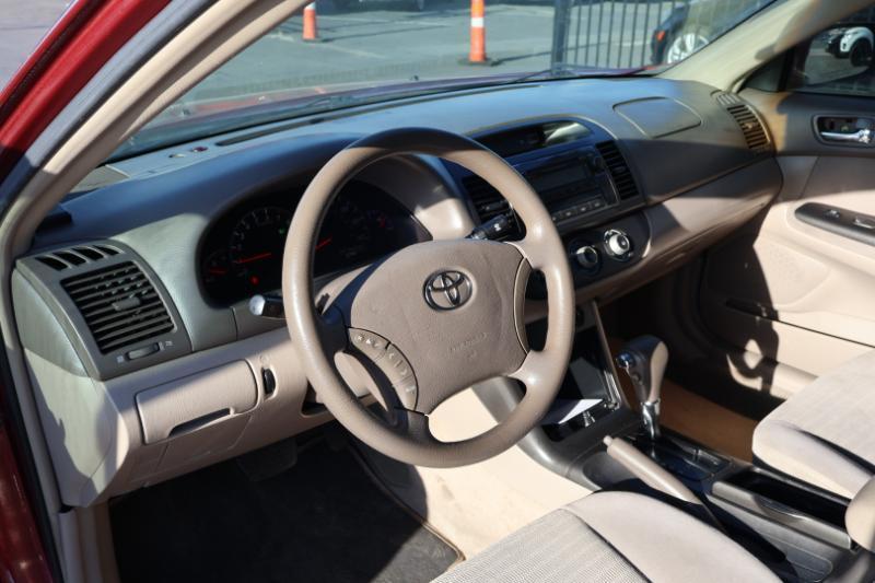 Toyota Camry LE 2005