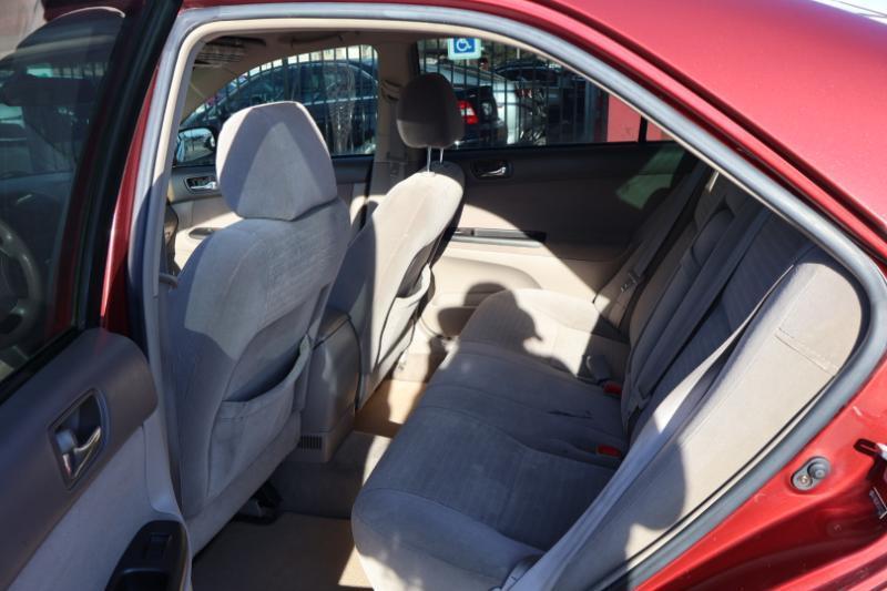 Toyota Camry LE 2005