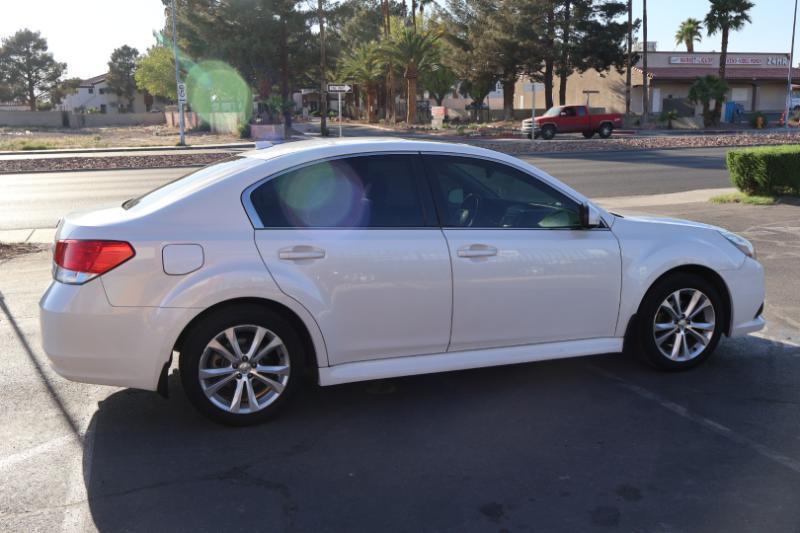 Subaru Legacy 2.5i Limited 2014