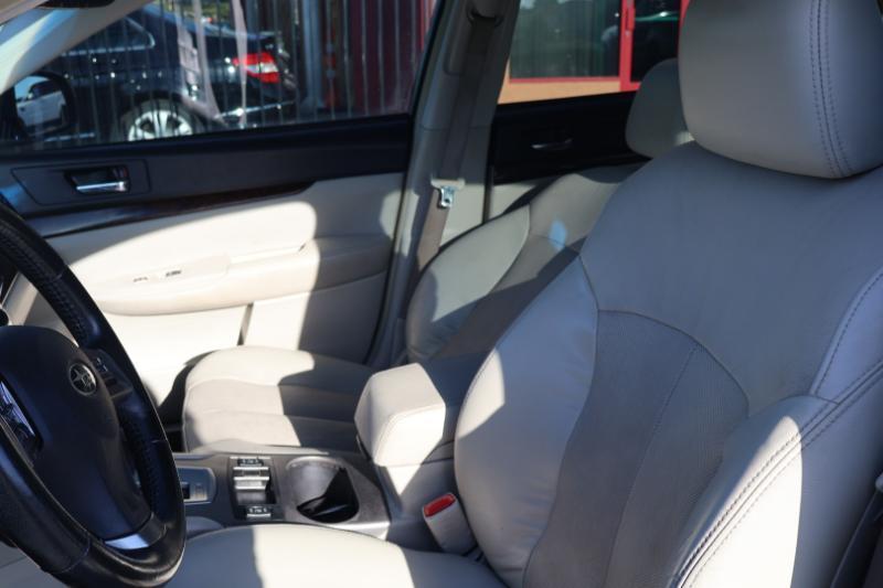 Subaru Legacy 2.5i Limited 2014