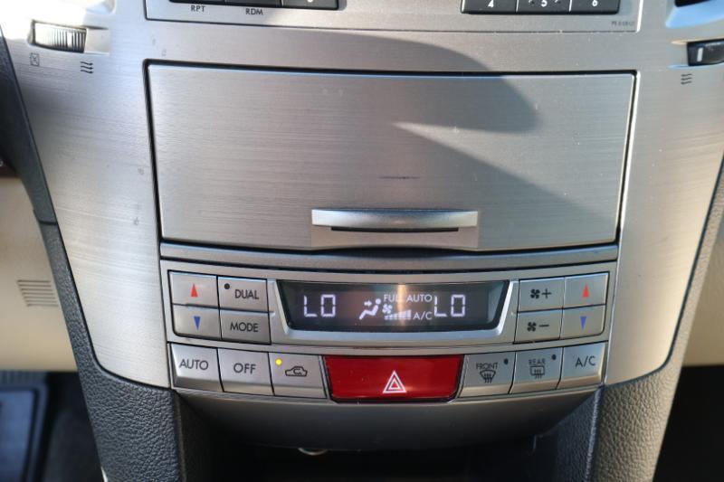 Subaru Legacy 2.5i Limited 2014